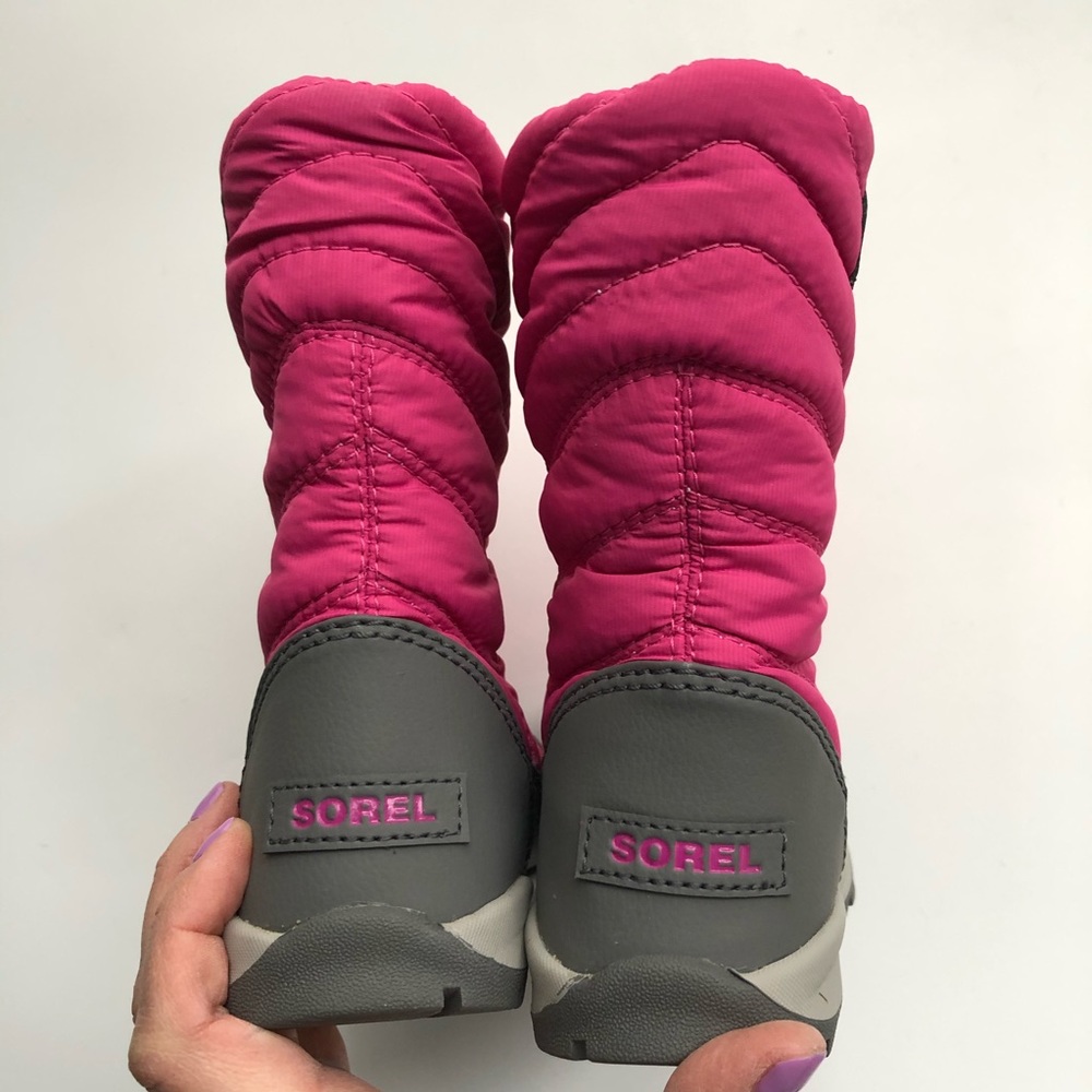 Sorel “Children’s Whitney Mid” boots - Picture 4 of 7
